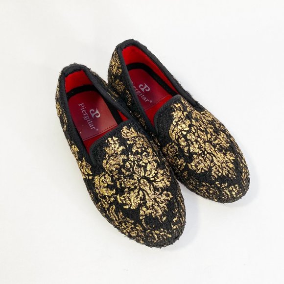 PIERGITAR Black Velvet Metallic Gold Pattern Slip On Girl's Shoes - Picture 3 of 15